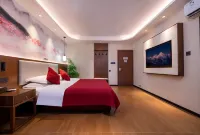 Weihui Lishui Holiday Hotel (Xinxiang Medical College No.1 Affiliated Hospital) - 2 stjerner