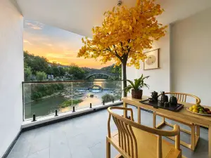 Twelve City Tujia Boutique Homestay (Stream‑Side & Mountain‑View, Near Furong Town Grand Waterfall)