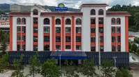 Days Hotel by Wyndham Lincang Linxiang - Flughafentransfer