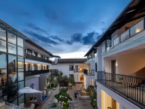 Shangri-La Lisi Man guishi gong yang Homestay