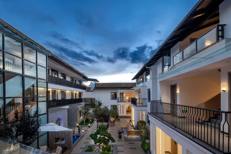 Shangri-La Lisi Man guishi gong yang Homestay