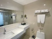VX Hotel (Hefei Railway Station North Square Zhusi Beach Subway Station) - vasca da bagno