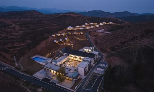 Hidden Township Li Shiyan Early Spring Sanhua Resort Hotel (Xinghuacun Branch)