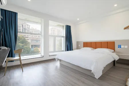 YIZHI hotel（Kunshan Anting Old Street&ZhaoFeng Road Subway Station） Отели рядом с достопримечательностью «TIANFU WETLANDS»