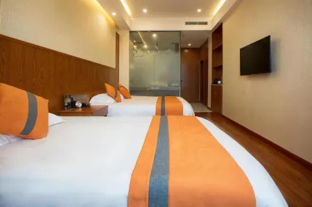 Lintin Holiday Hotel