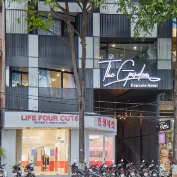 花園膠囊酒店 鄰近龍橋的酒店