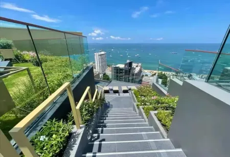 Edge Central Pattaya SKY Отели рядом с достопримечательностью «Bann sukhawadee»