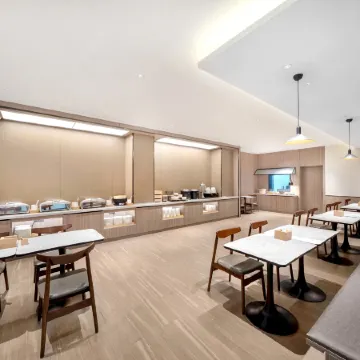 HanTing Hotel (Heihe Zhongyang Pedestrian Street)