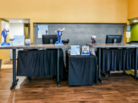 トラベロッジ バイ ウィンダム コマース ロサンゼルス エリア コマースのホテル