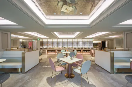 Mercure Lujiazui  Shanghai Отели рядом с достопримечательностью «Zhangqiao Park»