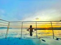 Langkawi Seaview Cube w/ Rooftop Pool - สระว่ายน้ำบนดาดฟ้า