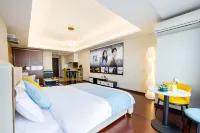 Alice Yinying City View Apartment (Qingnian Street Color TV Tower) - balcony