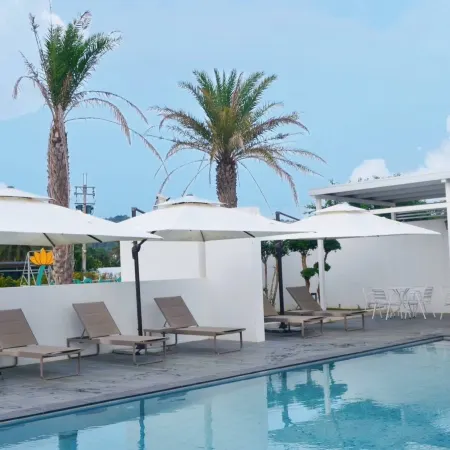The Louts Villa