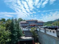 Qifeng Hotel, Xingu, Jianshi