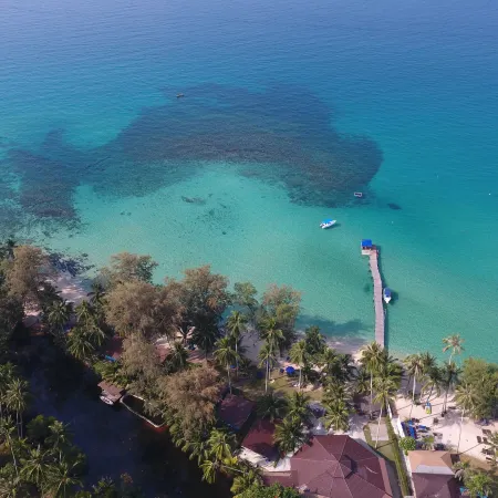 Seafar Resort