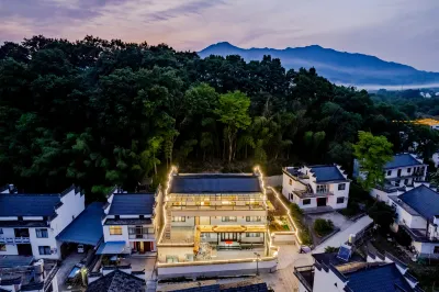 Xiantan Shiguang Homestay (Taohuatan Scenic Area) Hotel in zona Chaji Scenic Area