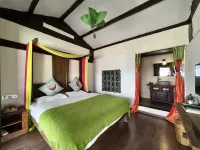 Mancaoju Inn (Lijiang Ancient City Dashuiche)