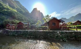 Qingxi Linpan Wenkuangquan Chalet Villa