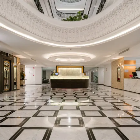 Sirin Exclusive Hotel and Residence Отели рядом с достопримечательностью «Парк Паттайя»