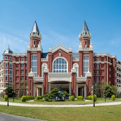 Yancheng Tianmu Hot Spring Resort Hotel Hotels near Holland Flower Park