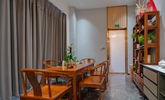club theme hotel