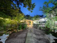 Longquan Hotel and Homestay Hotels near The Cliff Tomb