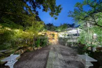 Longquan Hotel and Homestay
