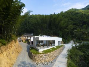 Taojiangye in River Moreland Wild Luxury Holiday Home