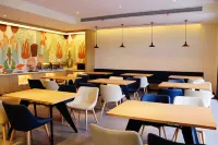 Urba Hotel(Danyang Vocational School& Chinese Medicine Hospital)