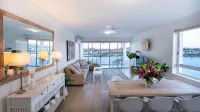 Goldsborough Place Apartments Hotels near City Beach - Brisbane DFO