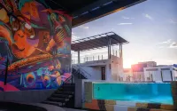 Mercure Miri City Centre - Pools