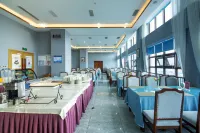 Jintian Hotel (Qionglai Dingsheng Times Plaza) - parking