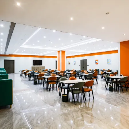Chifeng Jindu Holiday Hotel (Wanda Plaza)