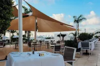 Queens Bay Hotel - breakfast