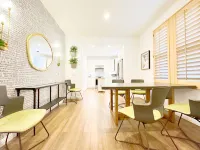 Herly Irvine Spectrum Center 3 Bedroom Single Family Villa