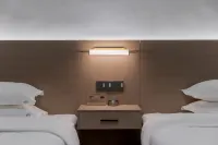 Chenrui Business Hotel (Aksu Airport)
