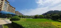 Mingyue Mountain Mid-level Hot Spring Resort Villa Hotels in Yichun