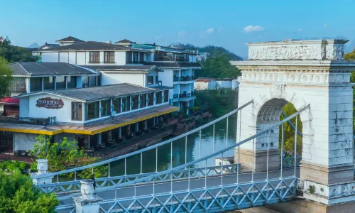 The White House Hotel