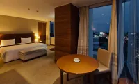 Sunee Grand Hotel and Convention Center Hotel in zona Wat Ban Dong Bang