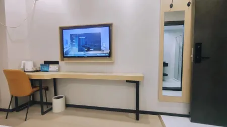 Yihe Boutique Hotel (Guangqumen Subway Station Branch)