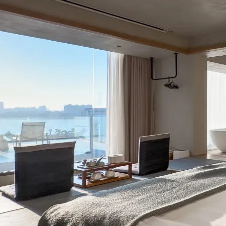 Dongshan Bay Man Scenic Apartment (Nanmen Bay)