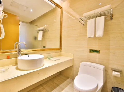 Vienna Hotel (Huichun ) Отели рядом с достопримечательностью «Yanbian University(Hunchun Campus)»