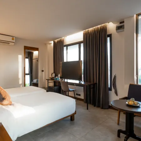 Viya Lodge Отели рядом с достопримечательностью «Памятник Трех Королей»