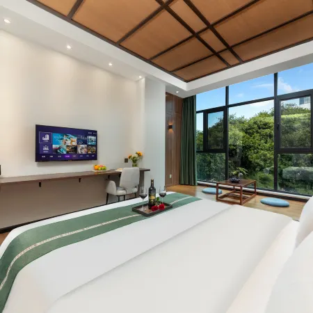 Xihan Hotel (Jianshui Ancient City Small Train Store)