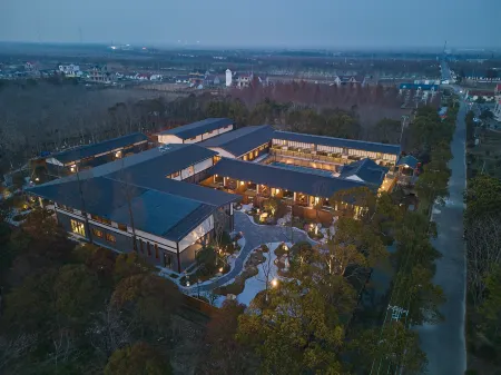 Floral Lux Hotel·Shanghai Bowu NAMIYA Private Tang Courtyard hotel