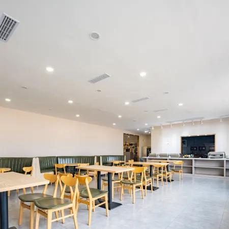 Sanjiang Ruisi Hotel (Yibin East Railway Station Intelligent Terminal Industrial Park)