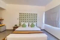 Naiya Sea Resort - parking