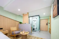 Guang'an Huameixi Hotel(Qianfeng District Sports Center) Hotels in Guang'an