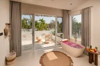 Under the Tree·Sawana CAHWAM Seaview Homestay (Sanya West Island) - 4-Star