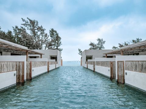 Weizhou Island Reef Hotel
